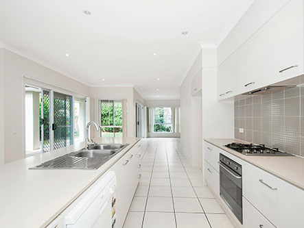 Professional Move-In/Move-Out Cleaning Services